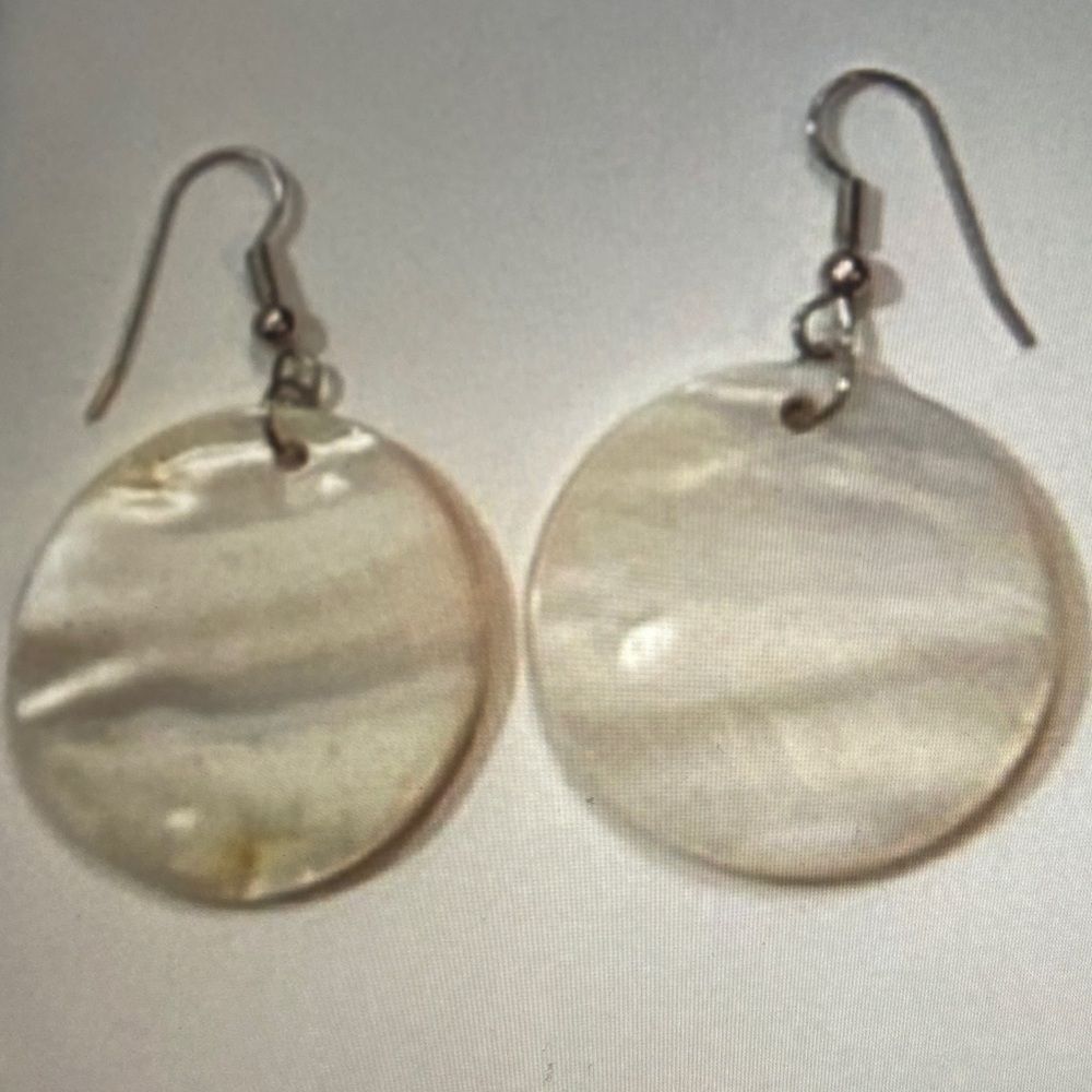Chic Mother of Pearl Dangle Earrings